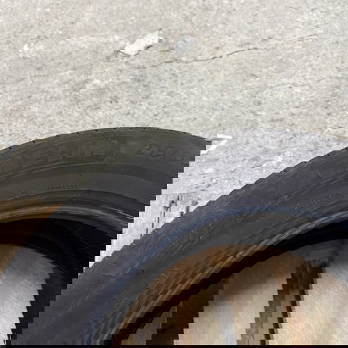 Λάστιχο Michelin Primacy 4 215/65/17 σαν καινούργιο