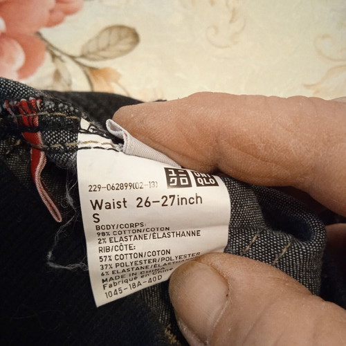 Uniqlo jeans size S like new, black with elastic waist