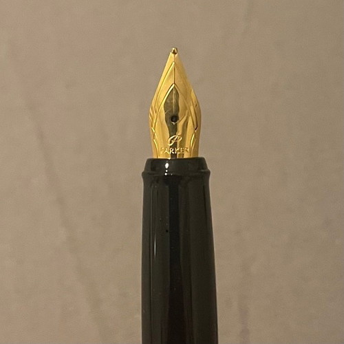 Parker Latitude Silky Black Fountain Pen new with ink refill