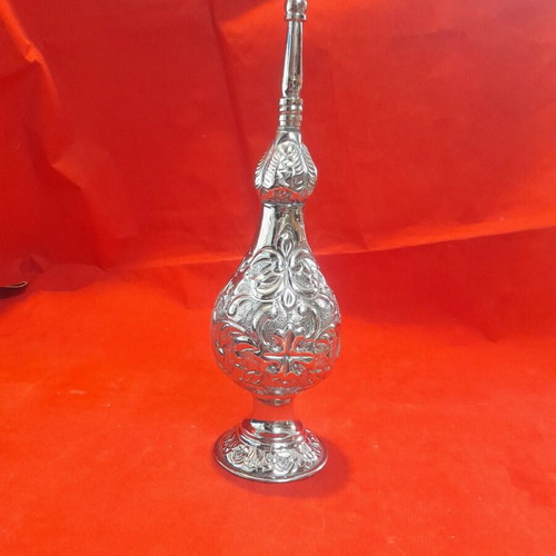 Bronze sprinkler in excellent condition