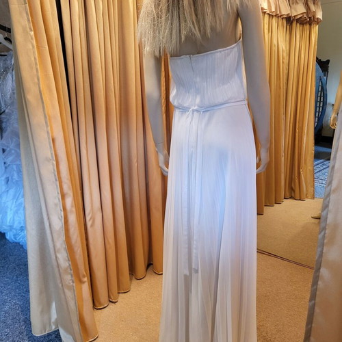 White strapless wedding dress in soleil line with belt new, size 10-12