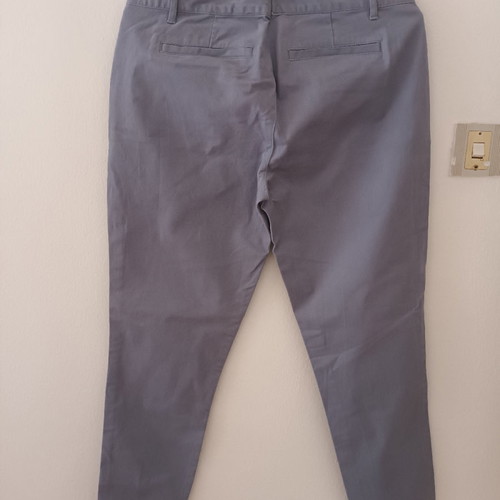 GAP pants slightly used