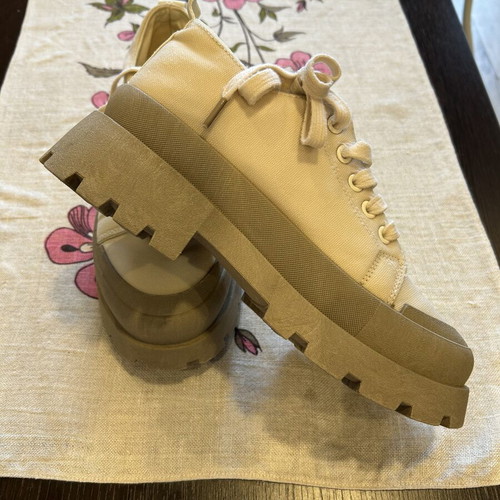 Mix Feel women's textile sneakers like new, beige with thick sole