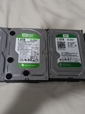 Hard drives pack of 4 non-working, used
