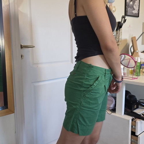 Attrattivo green shorts size XS like new