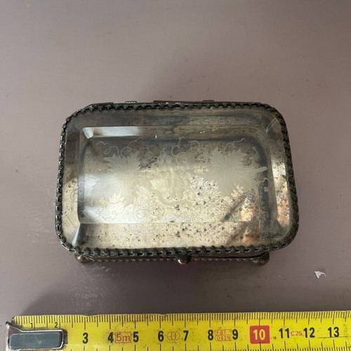 Antique jewelry box used with engraving and bijouterie glass 1920