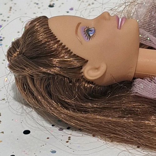 Barbie Erika from Princess and the Pauper Tea Party like new with dress flaws
