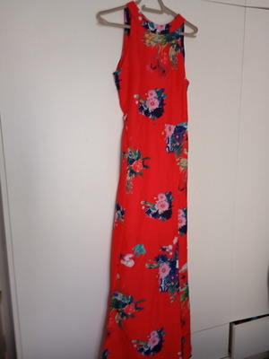 Molly Bracken maxi floral dress medium size like new