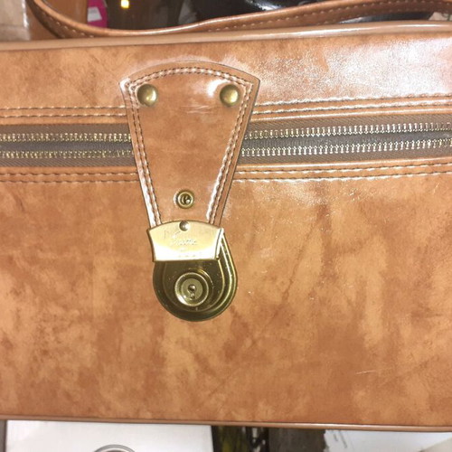 Vintage Encore by Airway Carry On Travel Bag like new, brown leather
