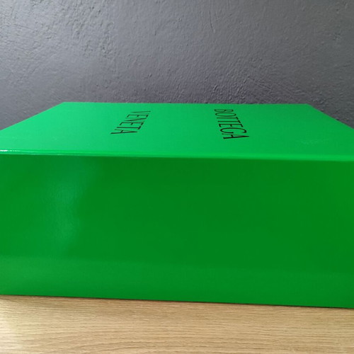 Bottega Veneta paper bag and empty shoe box used