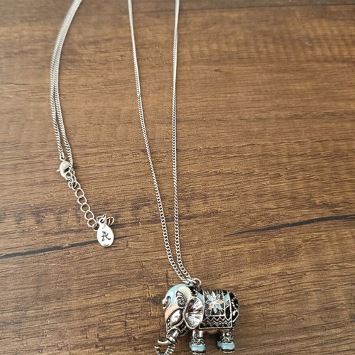 Alexi Andrioti Accessories Necklace with 3D Elephant, like new, silver