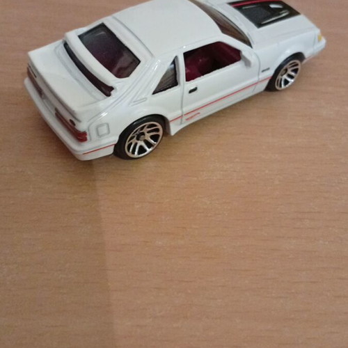Hot Wheels Ford Mustang SVO 1984 like new