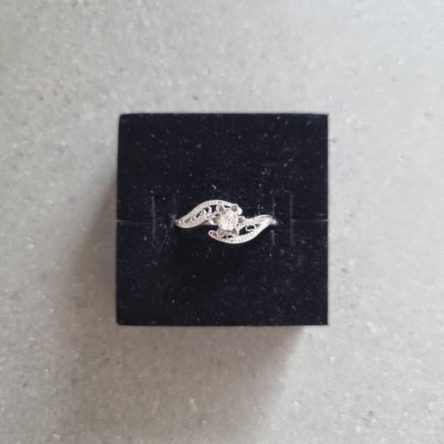 Solitaire ring with flower and leaves, new, 19.8mm, silver color