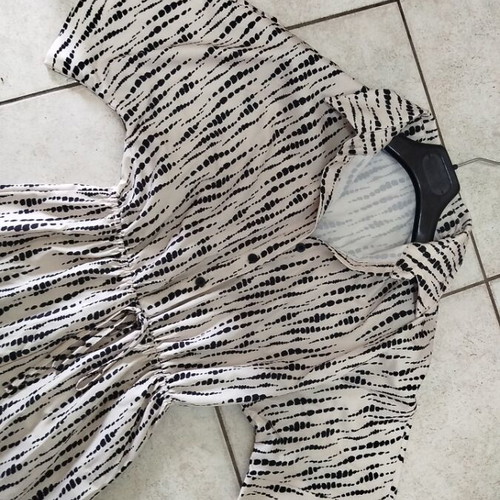 Shein jumpsuit like new with vertical stripes, black and beige