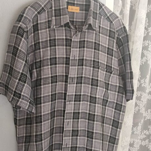Larusso men's short-sleeve plaid shirt medium like new, black and grey