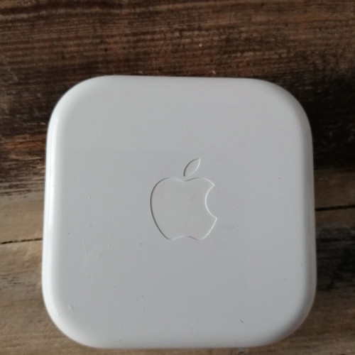 Apple Earpods case used without earphones