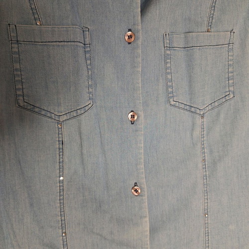 Sleeveless denim shirt like new, size Large, blue turquoise