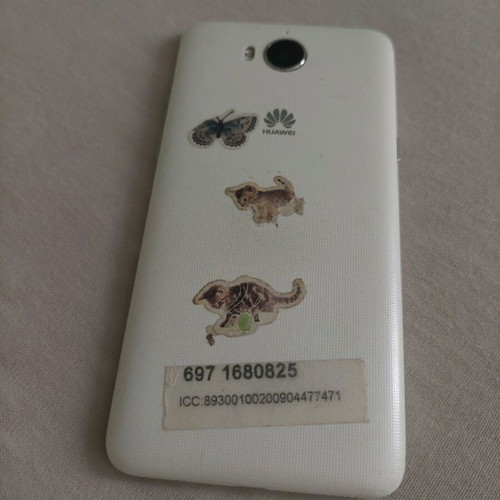 Huawei Y6 used, white, Android 6.0, 16GB, 7.9 MPixel camera
