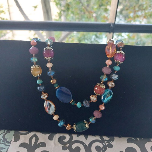 Double necklace with sparkling stones new, multicolored