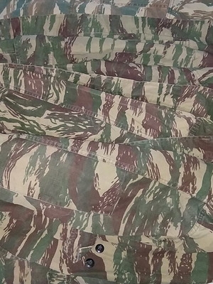 Military tunics like new, pack of 36 pieces in various sizes