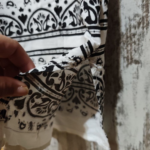 Caftan white with black pattern like new, sizes M L