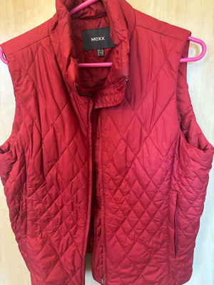 Mexx puffer vest red women's XL like new