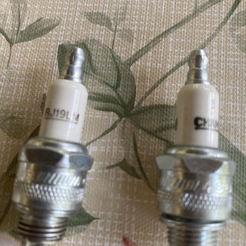 Champion J19LM spark plugs new, pack of 2 for small engines
