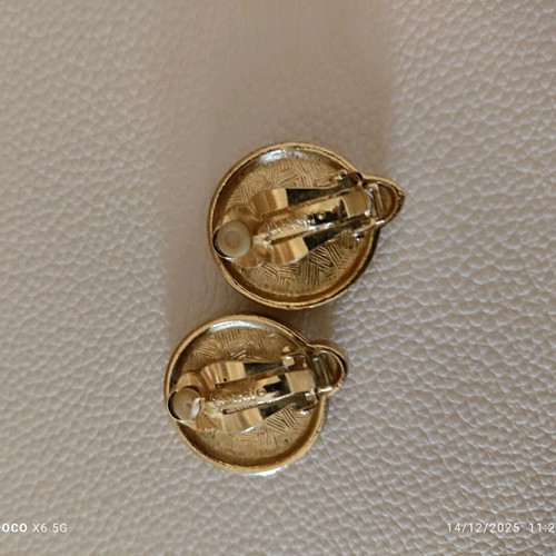 Givenchy clip earrings like new, gray and gold tone