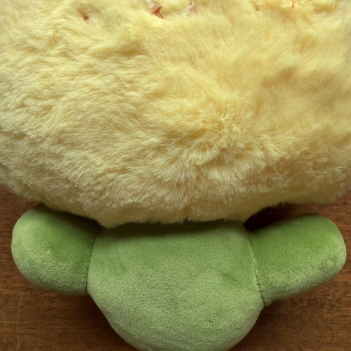 Plush toy flower throw pillow brand new 22cm