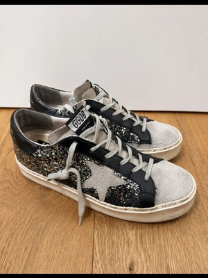Golden Goose women's shoes, beautiful design
