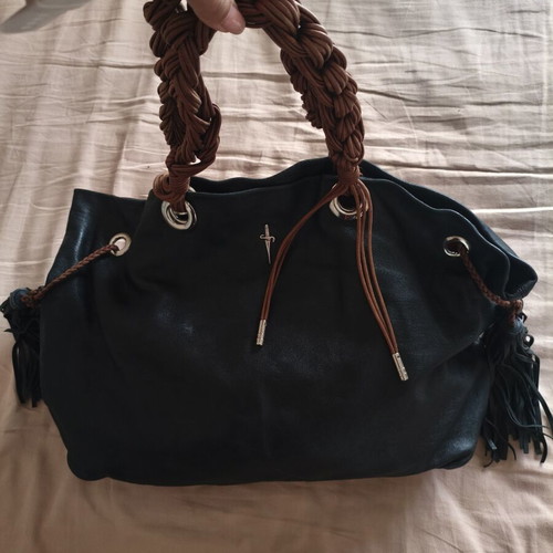 Cesare Paciotti women's leather shoulder bag like new, black