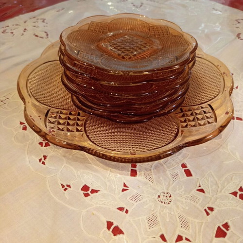Dessert Serving Set 7 Pieces vintage beige glass scalloped edge