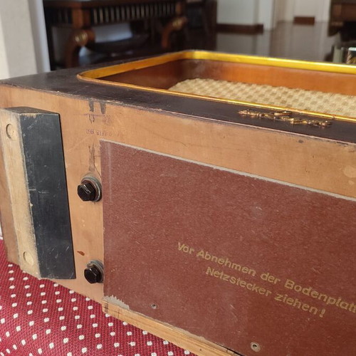 Vintage Antique Radio like new