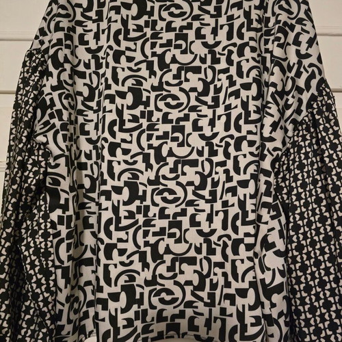 Access women's blouse like new, size S/M, black and white
