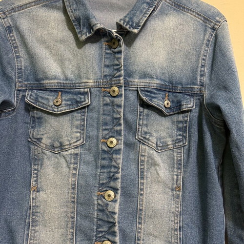 Jean jacket Only size Small like new, light blue