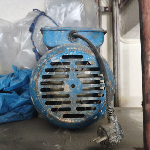 Single-phase motor 3 hp used, works normally
