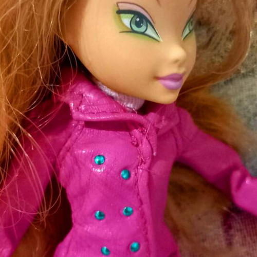 Winx Club Flora doll used with different boots