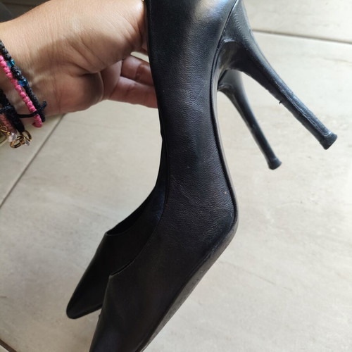 Mourtzi black pumps size 39 like new