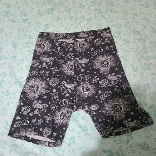 Biker shorts goth alt used, size XS-S, gray