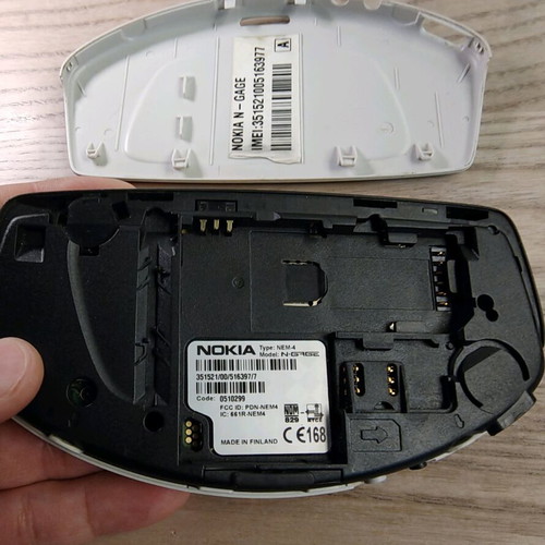 Nokia N-Gage used, powers on then off, no charger or battery