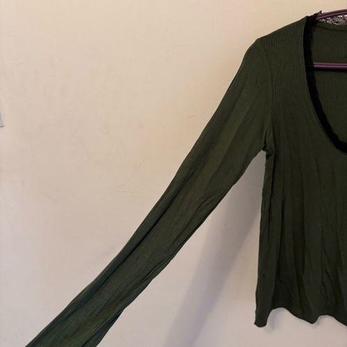 Rip basic khaki blouse with lace new Stradivarius