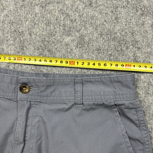 Columbia men's gray chino shorts size 30W used, cotton casual