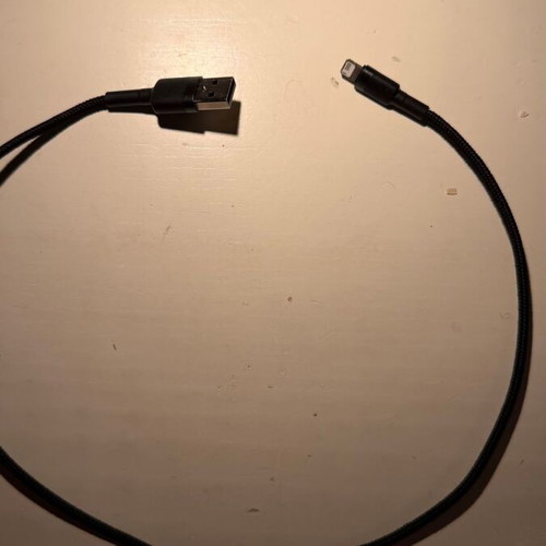 Fabric USB to Lightning Charging Cable like new, black