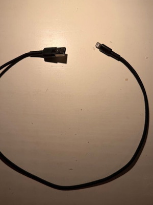 Fabric USB to Lightning Charging Cable like new, black