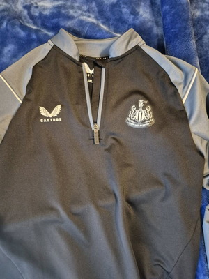 New Castle training jacket like new, size S