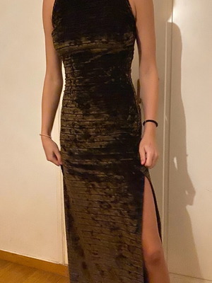 Brown velvet long elastic dress like new with slit