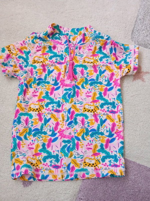 Sun protection shirt 2-3 years like new