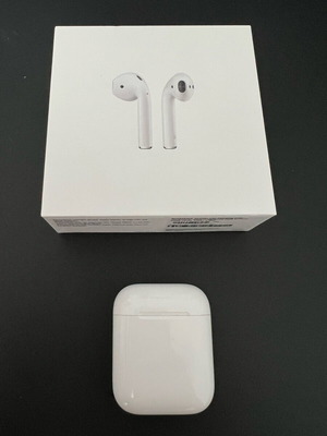 AirPods 2 like new with 2 cases