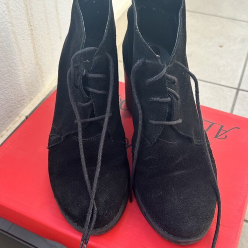 Suede black ankle boots used, size 39