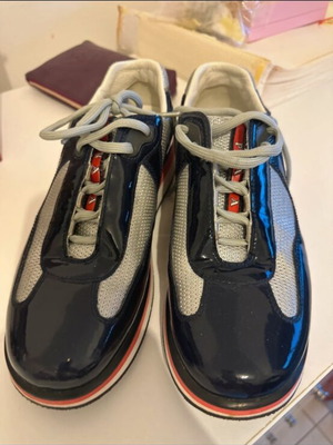 Prada sneakers blue like new, size 38
